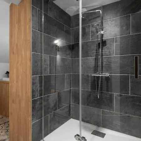 بيت للعطل La Chaume Des Xettes / 10-14 Pers - Vue